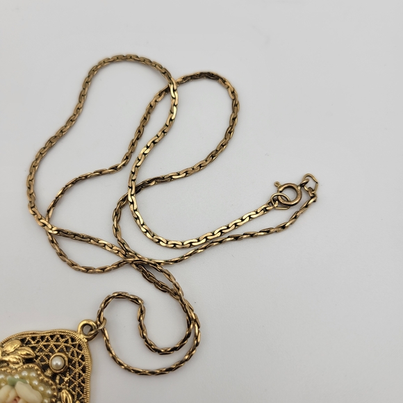 Vintage Victorian-style 14K Gold Filled Necklace Porcelain Flowers & Faux Pearls - Picture 7 of 12